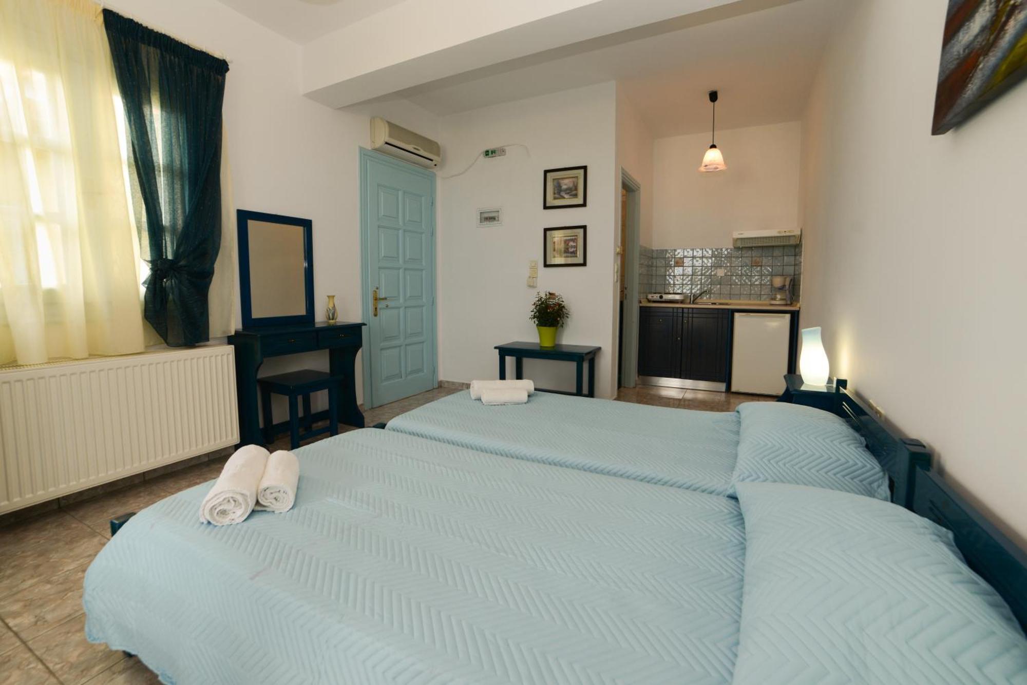 Hotel Dina - Ξενοδοχείο Ντινα Plati  Room photo